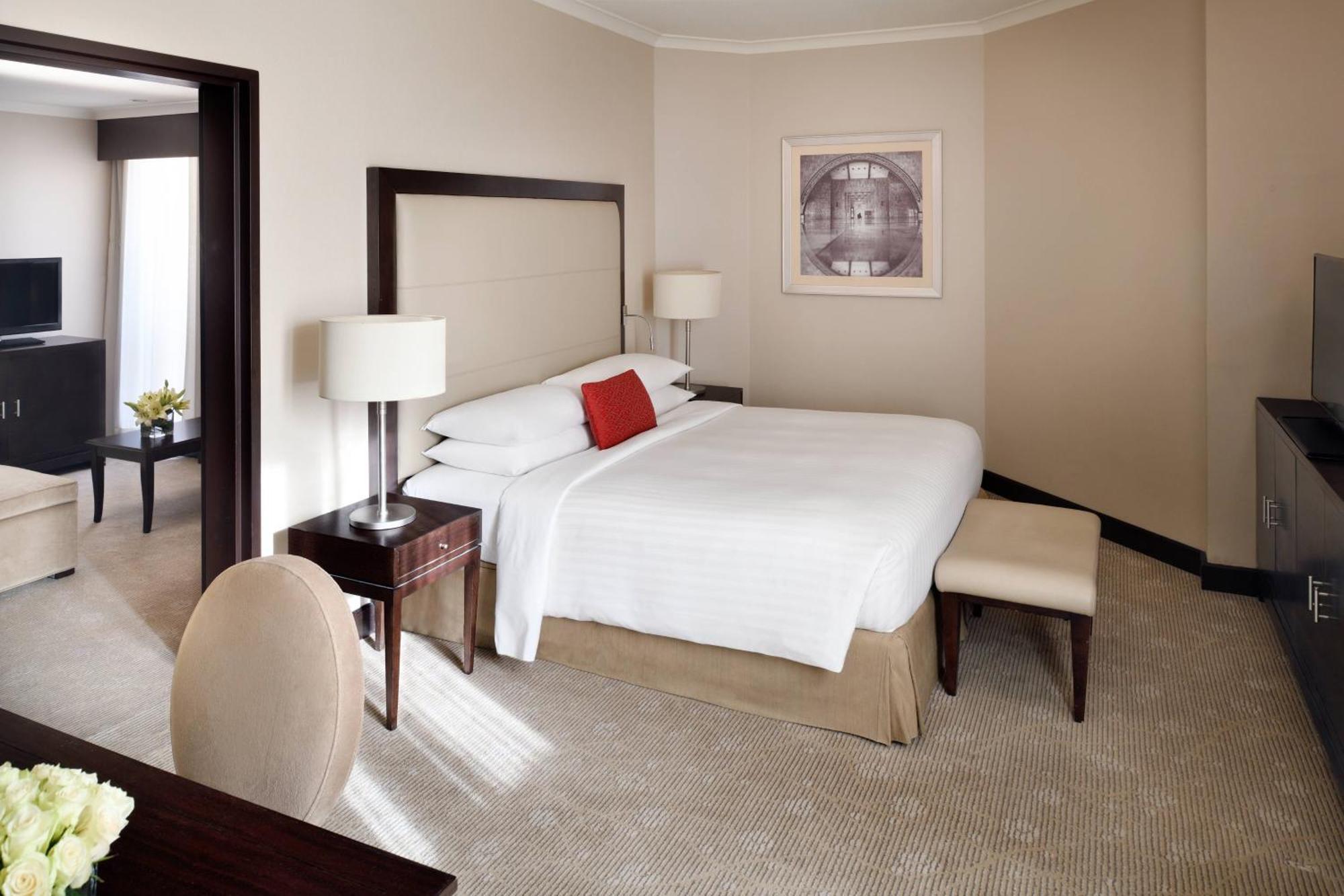 Riyadh Marriott Hotel Bagian luar foto